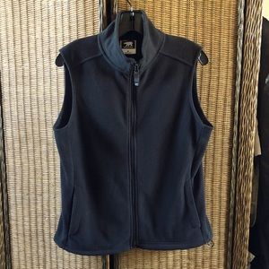 BLACK FLEECE VEST (EUC) SZ M